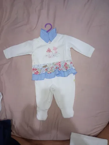 Roupa de BB menina