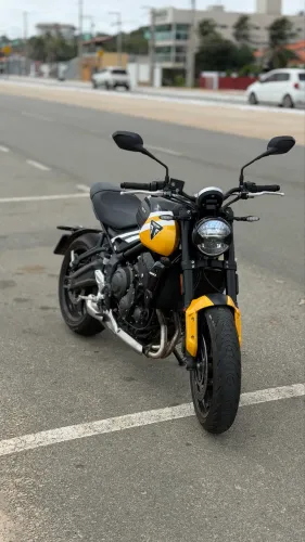 Triumph trident 660