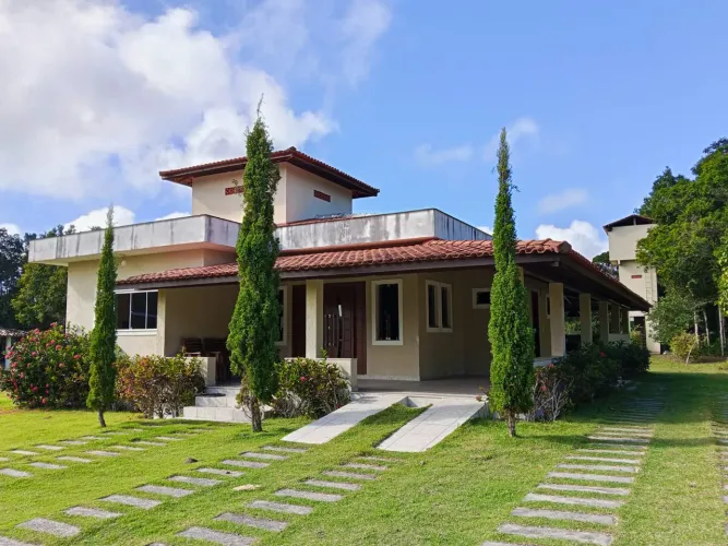 Casa em condomínio - Estrada do Taípe
