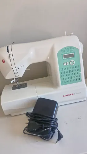 Máquina de costura Singer Starlet