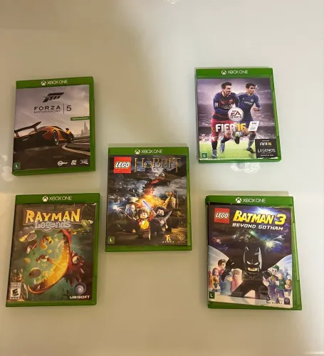 Vendo kit com 5 jogos originais para Xbox One