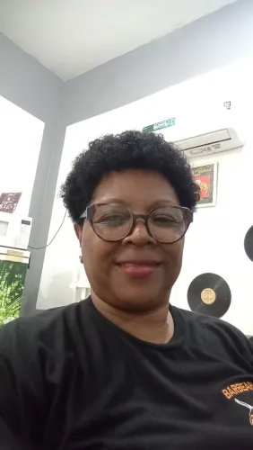 Cuidadora paciente noturno hospital, residência