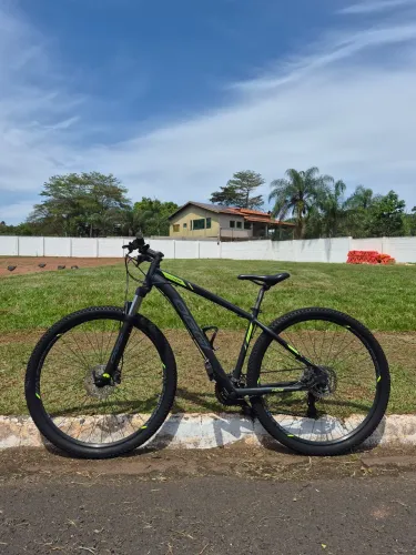 MOUNTAIN BIKE OGGI HACKER HDS ARO 29