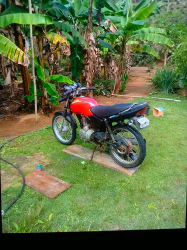 Vendo honda titan 2003