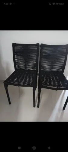 Cadeiras novas