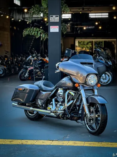 HARLEY DAVIDSON STREET GLIDE FLHX S