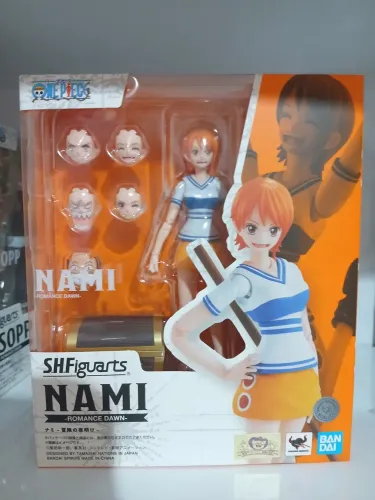 One Piece Sh Figuarts Bandai Nami (Lacrada)