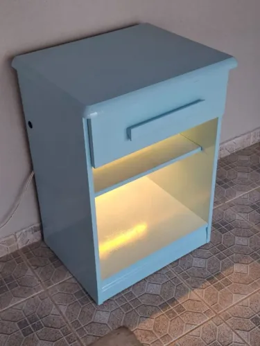 Criado mudo azul vintage