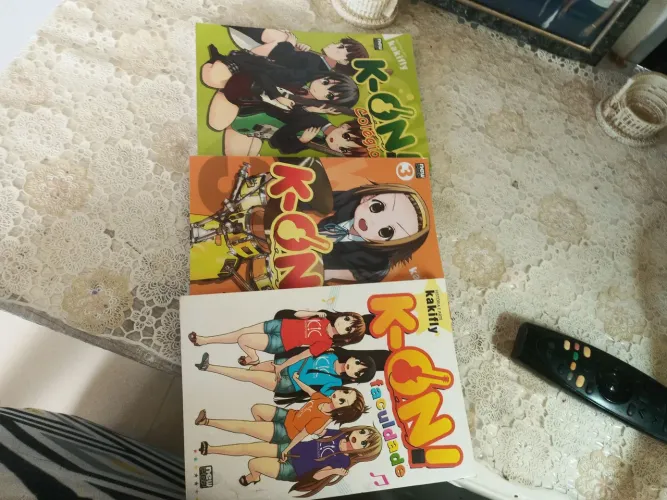 Mangas: k-On faculdade E k-on colégio E k-on 