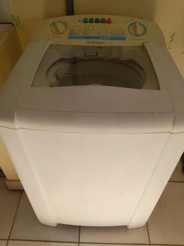Máquina de lavar roupa Electrolux 12 kilos