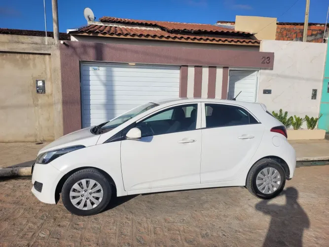 Hyundai HB20 Unique 1.0 Flex 12V Mec. 2019