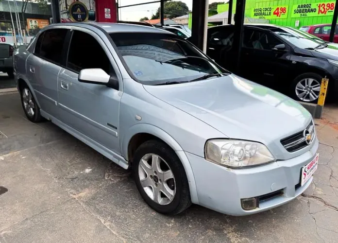 Chevrolet Astra Sed. Advant. 2.0 8V MPFI Flexp. 4P 2011