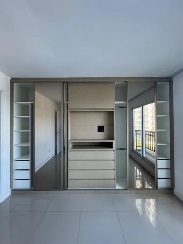Guarda roupa projetado 3x49 largura por 2x48 altura