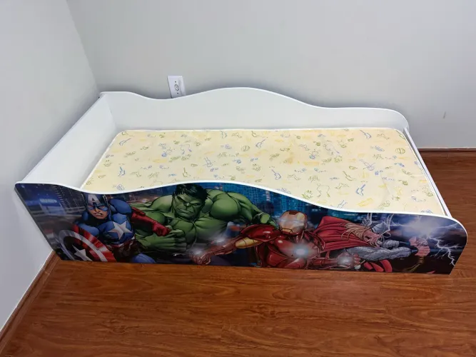 Cama infantil com colchão