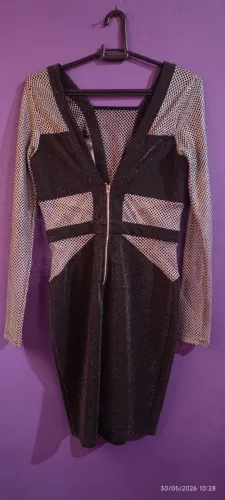 Vestido preto de manga 