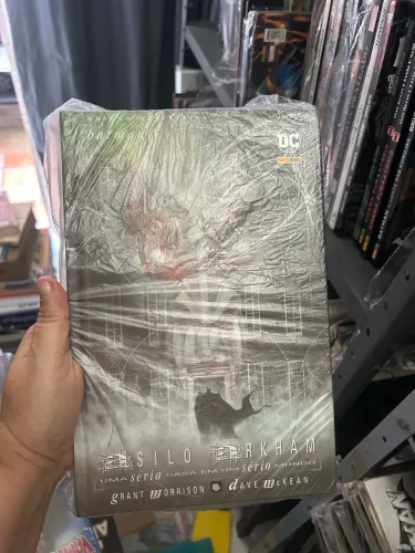 BATMAN - ASILO ARKRAN-CAPA DURA