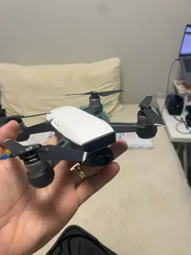 Drone DJ Spark combo 2 baterias e maleta