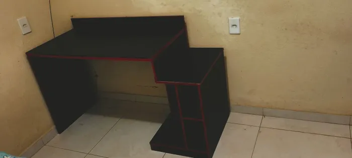 Mesa para Computador/Escrivaninha