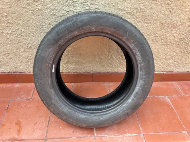 Pneu pirelli 215/60 R17 com 12 mil km - leia anúncio
