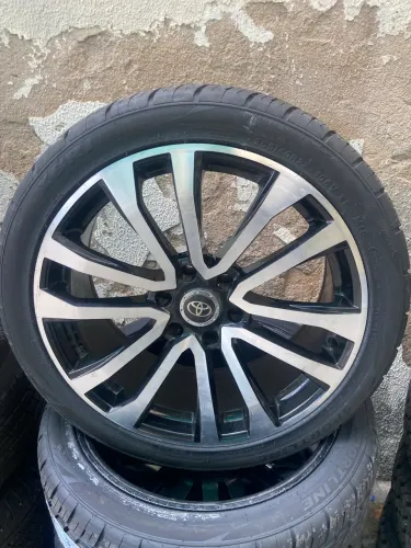 Jogo de rodas esportivas da Hilux