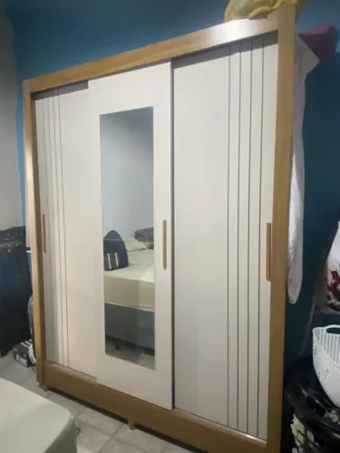 Guarda Roupa 3 Portas Deslizantes com Espelho