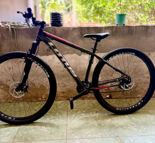 Bicicleta Aro 29 VM com marchas Semi-nova!!