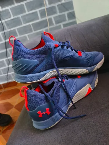 Tenis under Armour 