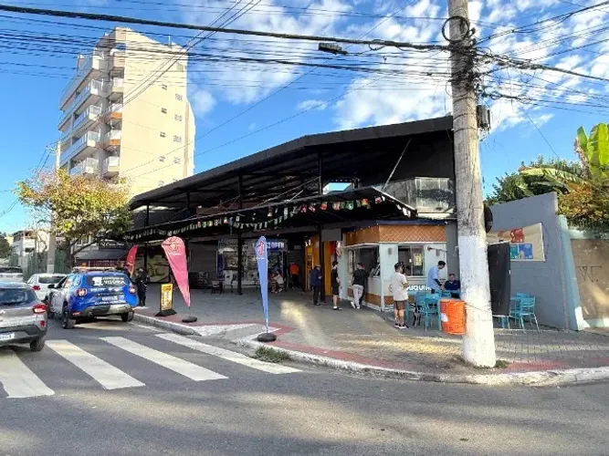 Alugo Pavimento Comercial em Jardim Camburi - 180m² - R$10.000,00