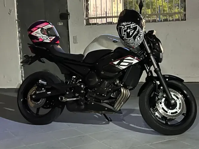 Vendo Yamaha XJ6N 2013