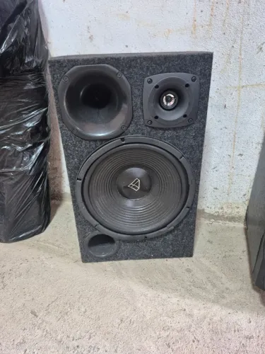 Som pra carro bom estado!