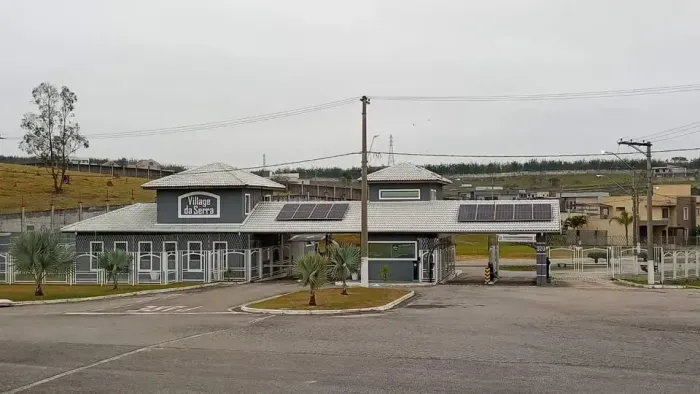 Casa de condomínio para venda tem 1051 metros quadrados
