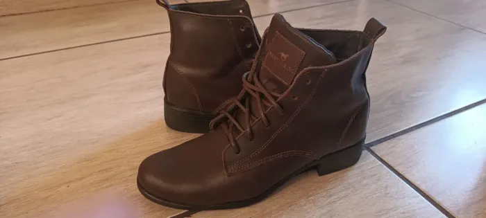 BOTA FEM. COURO LEGITIMO MARROM