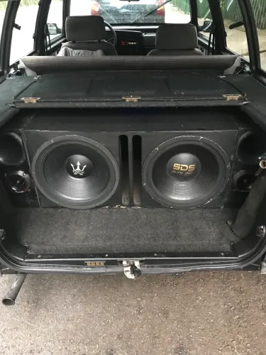Vendo som automotivo