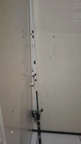 Tralha e vara de pesca tudo completo
