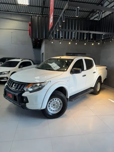 Mitsubishi L200 Tri. Outd. GLX 2.4 CD 4X4 Die. MEC 2023