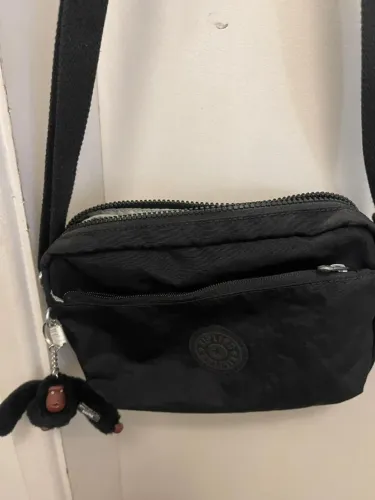 Bolsa Kipling Original Preta ? usada 1 única vez ? estado impecável