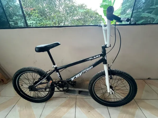 Bicicleta aro 20 BMX