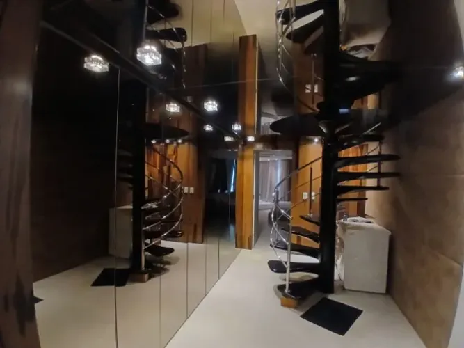 Cobertura duplex alto padrão, pertinho da praia com piscina privativa! PREÇO DE OCASIÃO!