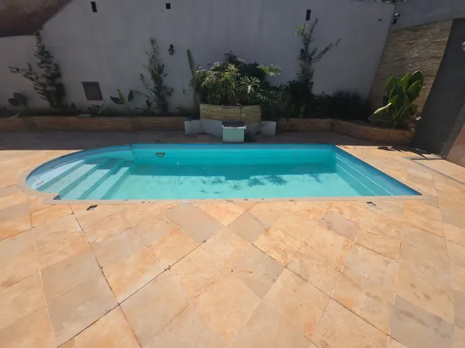 Piscina 23 mil litros