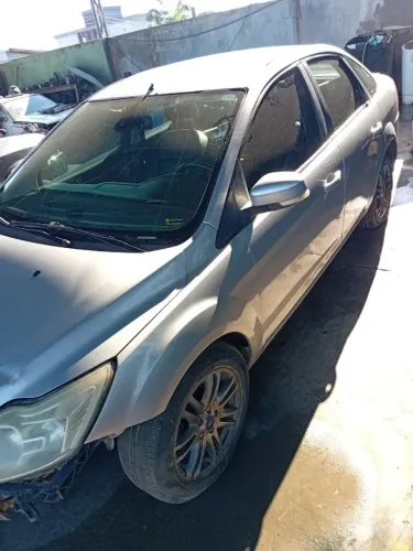 Sucata Ford Focus sedan 2.0 Duratec 2012 automático 