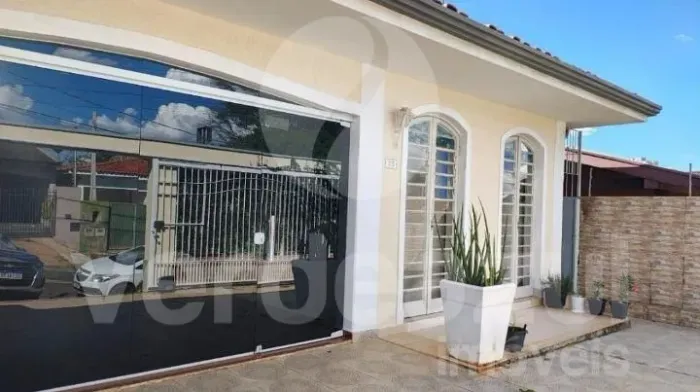 Casa com 4 dormitórios e 340m² terreno no Nova Campinas, Campinas.