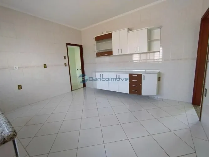 Casa com 3 dormitórios para alugar, 150 m² por R$ 2.500,00 - João Aranha - Paulínia/SP