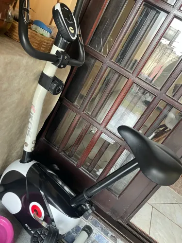 Vendo bicicleta ergométrica kikos usada ótimo estado