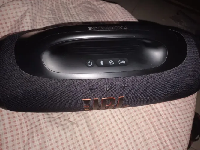 Caixa de som jbl bombox4
