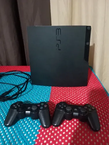Ps3 slim desbloqueado, com 2 controle arcade