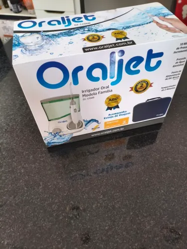 Vendo irrigador oral familiar Oraljet com maleta. PRODUTO NOVO. NUNCA USADO.