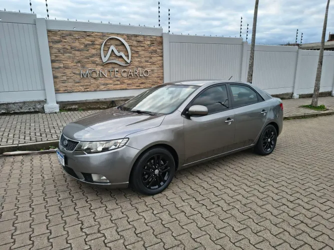 Kia Motors Cerato 1.6 16V Aut. 2012