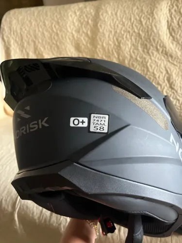 VENDO CAPACETE DA NORISK 600 REAIS 