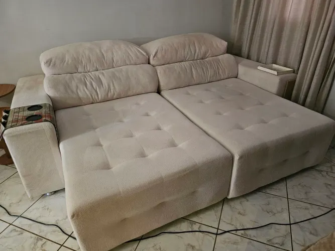 Vende Sofá bom rápido