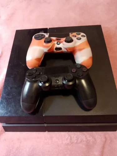Playstation 4 Fat com 2 controle